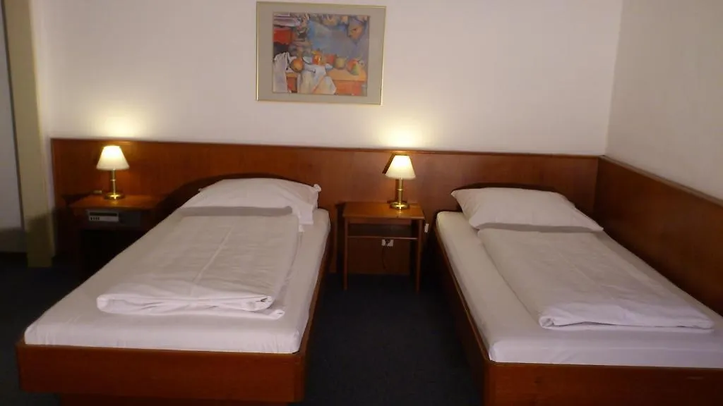 Hotel Acon Dusseldorf 3*,